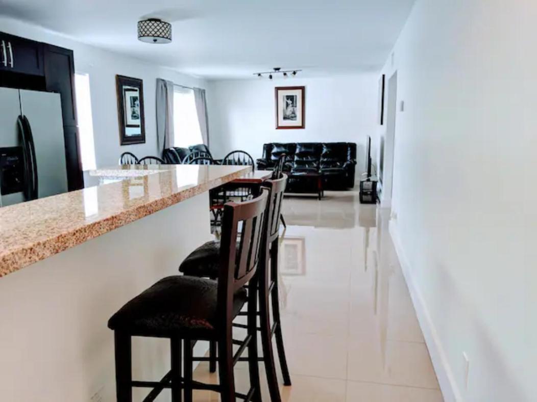 فورت لودرديل A4 - Endless Summer Rentals - Downtown Apartment Near Park, Ports, And Beach المظهر الخارجي الصورة
