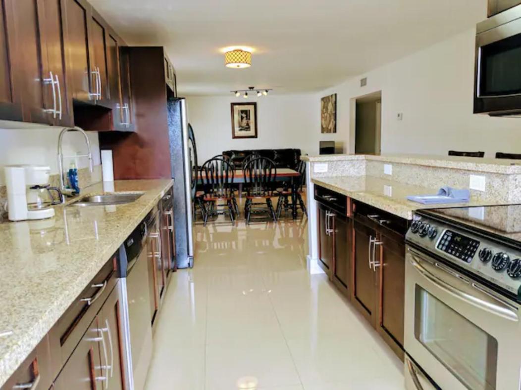 فورت لودرديل A4 - Endless Summer Rentals - Downtown Apartment Near Park, Ports, And Beach المظهر الخارجي الصورة