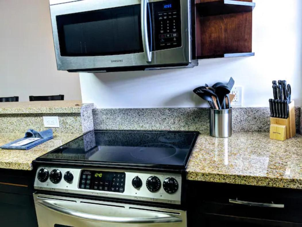 فورت لودرديل A4 - Endless Summer Rentals - Downtown Apartment Near Park, Ports, And Beach المظهر الخارجي الصورة