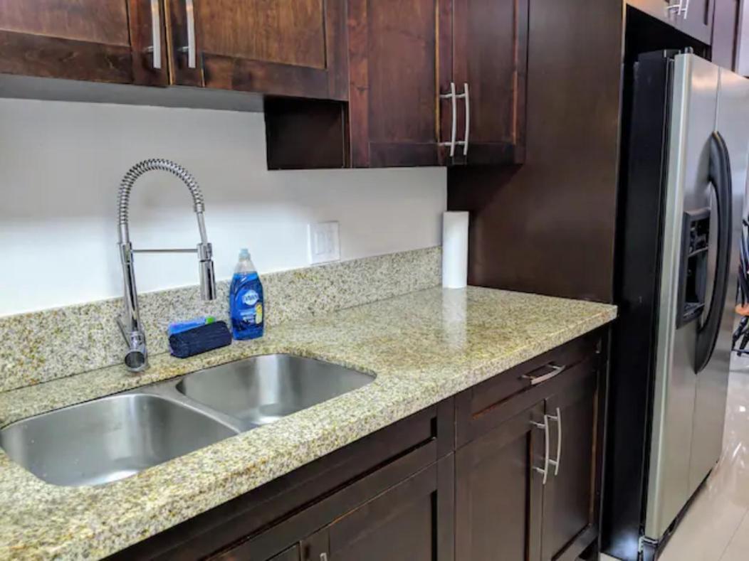 فورت لودرديل A4 - Endless Summer Rentals - Downtown Apartment Near Park, Ports, And Beach المظهر الخارجي الصورة